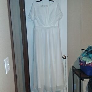 Elegant White Women's Dress, 16W, Zipper Back